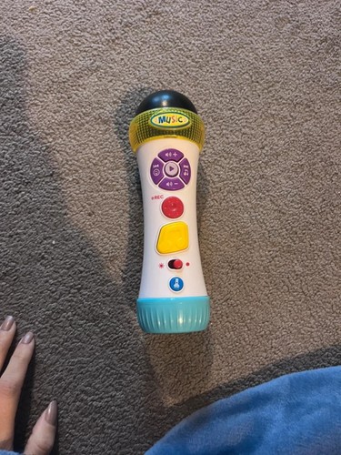 Kids play microphone